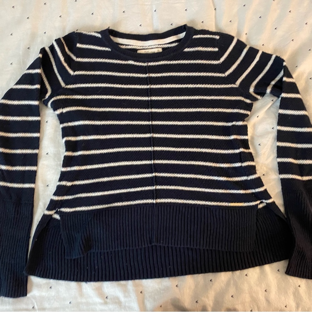 XS, blue and white stripes, sweater, Abercrombie and fitch